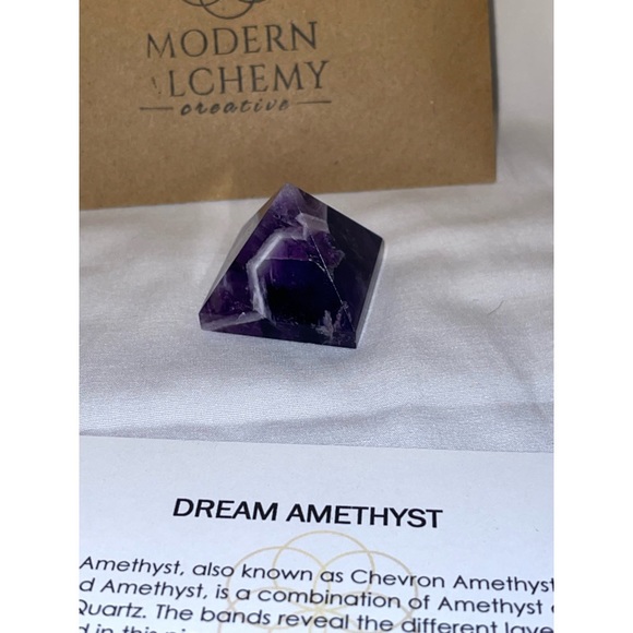 🌸✨NEW Purple Dream Amethyst Pyramid - Picture 7 of 7